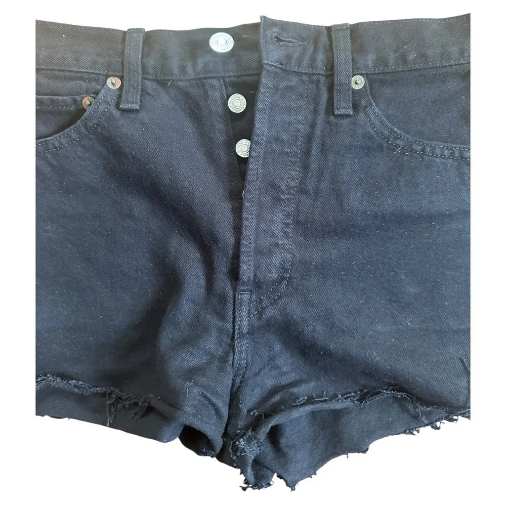 RE/DONE Boho Trendy Black High Rise Denim Shorts – Cutoff Raw Hem, Size 27